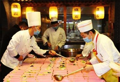 老綏元等30多家餐飲企業(yè)響應餐協(xié)號召加入愛心送餐行動